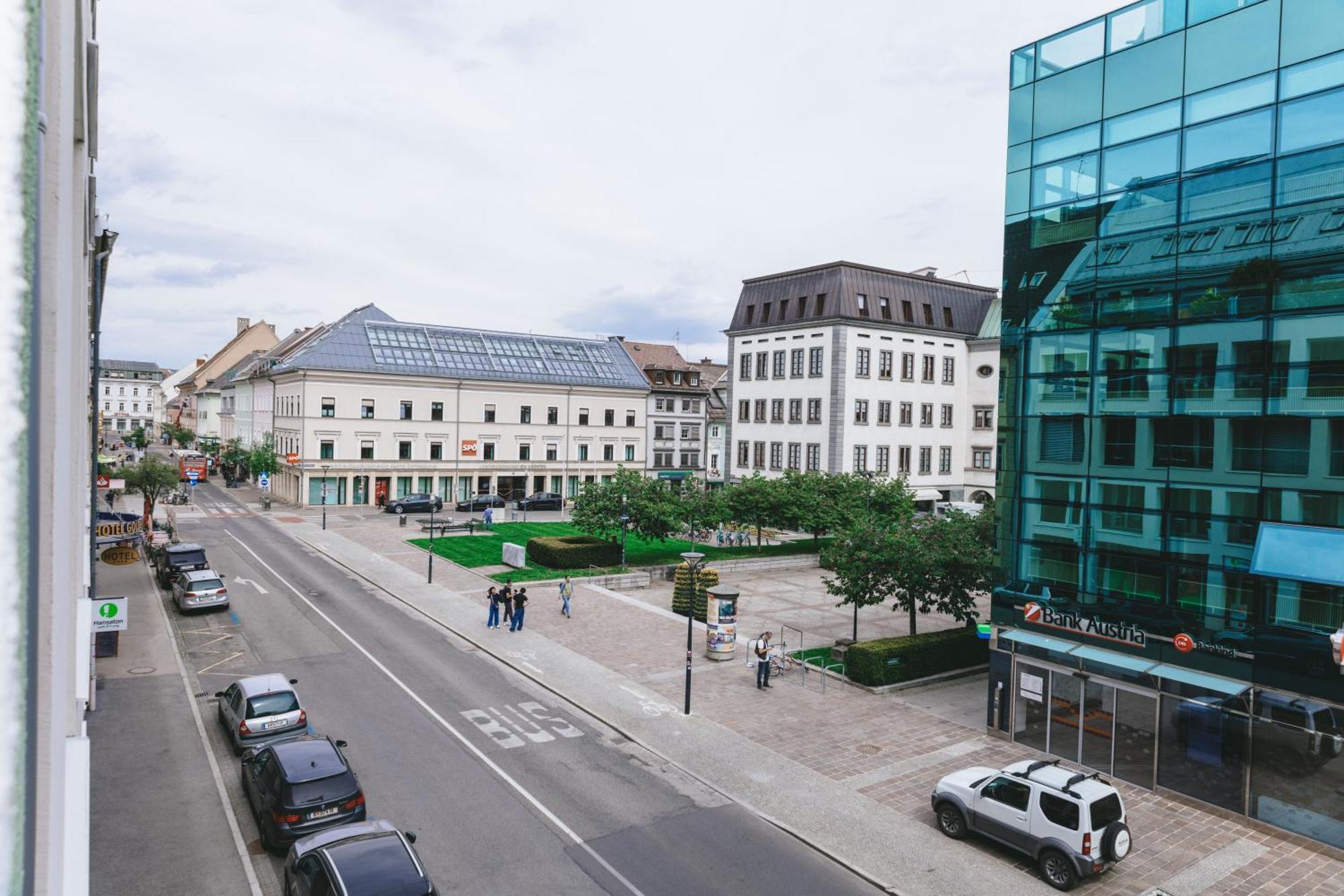 Cityhotel Am Domplatz Self-Checkin クラーゲンフルト エクステリア 写真