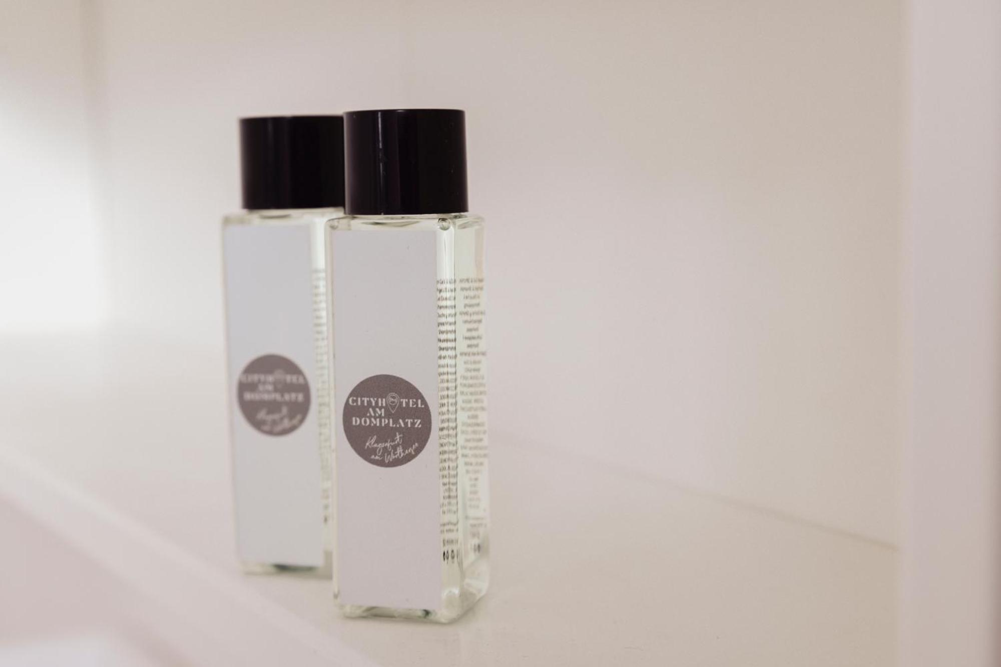 Cityhotel Am Domplatz Self-Checkin クラーゲンフルト エクステリア 写真